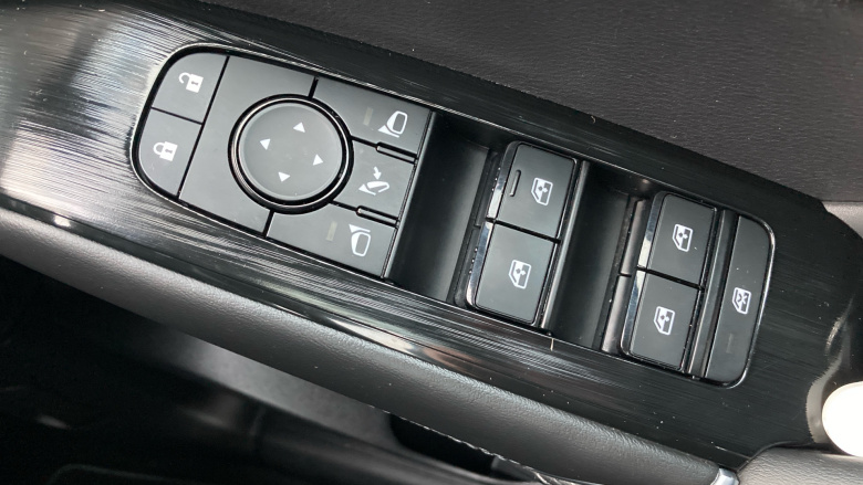 Nissan Qashqai 1.3 DiG-T MH 158 Premiere Edition 5dr Xtronic Petrol Hatchback